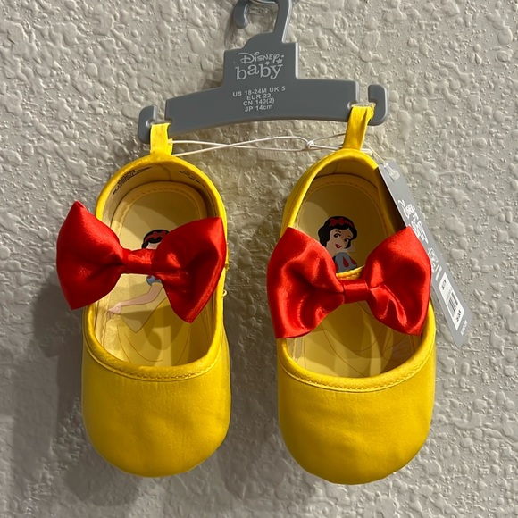 Disney Other - Disney Baby Snow White Infant Costume Shoes